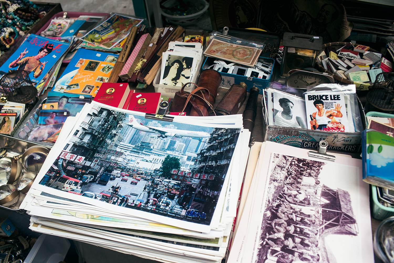 Cat-street-markets-plane-airport-vintage-hong-kong