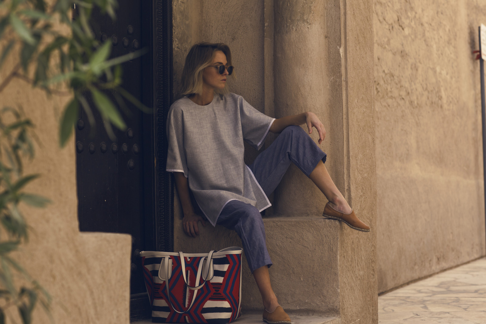 Dubai-coach-old-bag-nadia-fairfax-town