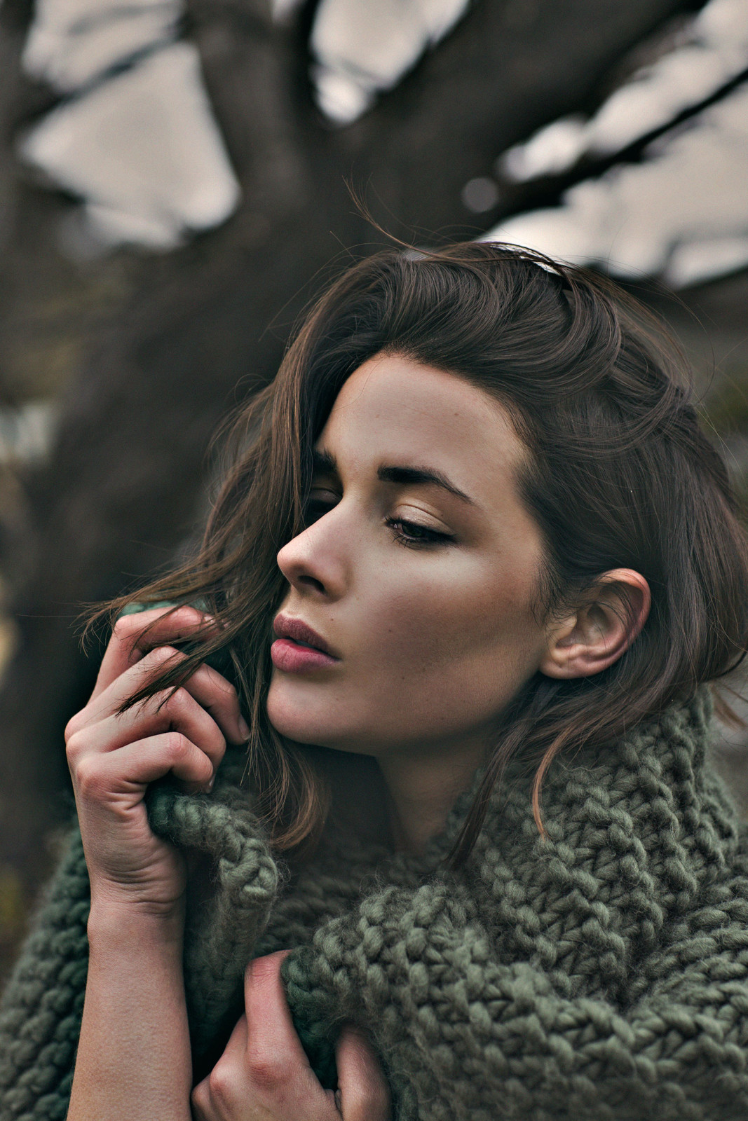 Sara-knit-mr-mittens-scarf-green