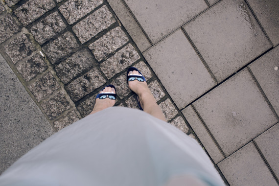 velvet-blue-eyes-lite-shirt-dress-and-other-stories-chiara-ferragni-heels-karen-millen