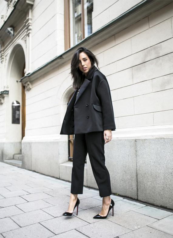 sania-claus-demina-outfit-lindex-trousers-christian-louboubtin-shoes-weekday-jacket-by-malebe-birger-tshirt_3