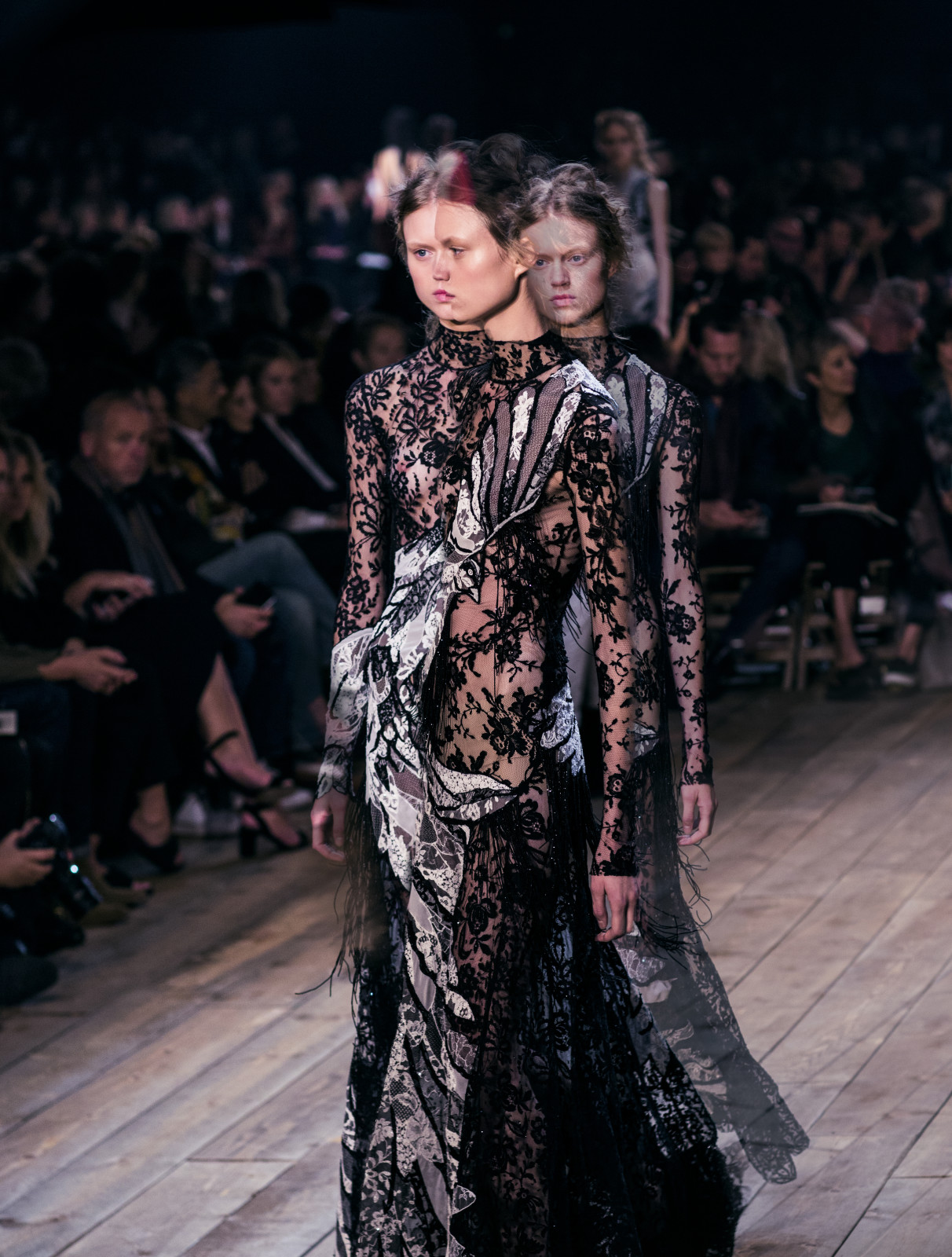 Alexander McQueen SS16 1