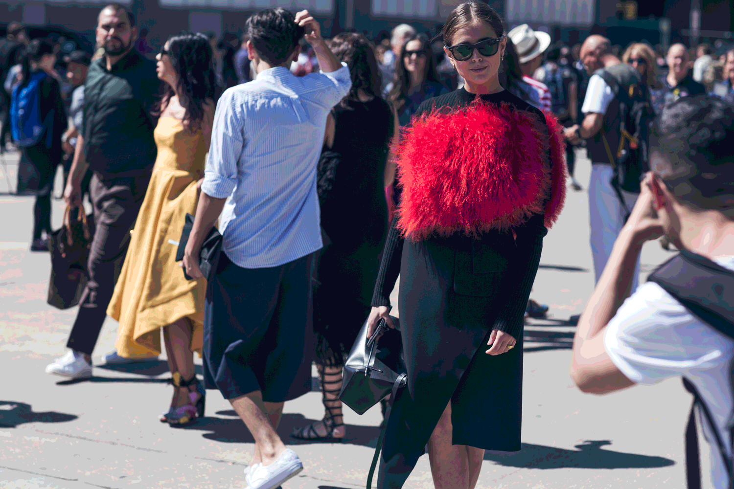 feathers-dress-streetstyle