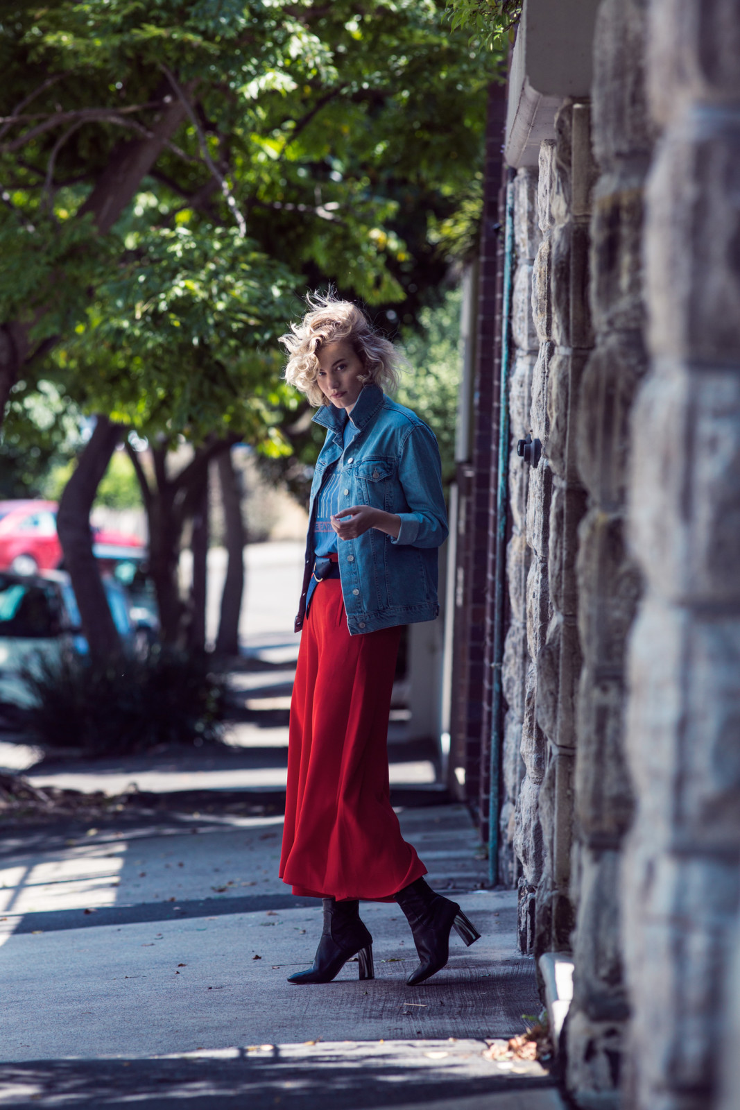 wide-leg-trouser-red-perfect-denim-jacket