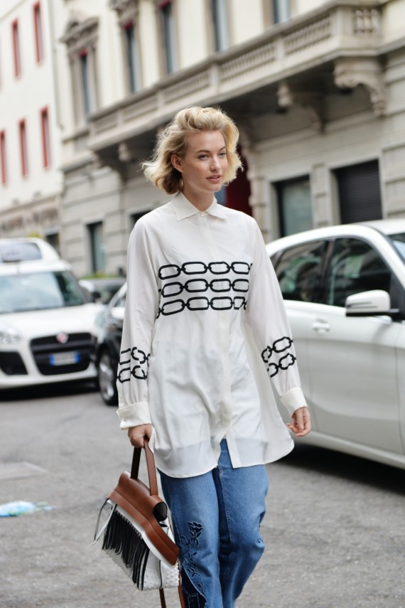 zanita-streetstyle-style-bold-jeans-style-creative-sportmax-embroidered-milan
