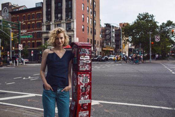 farfetch-jacquemus-eshvi-midi-heel-mom-jeans-lower-east-side