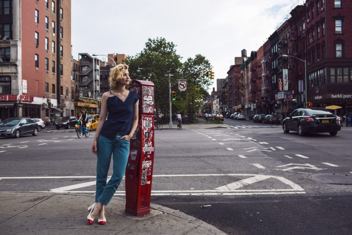 farfetch-jacquemus-midi-heel-mom-jeans-lower-east-side