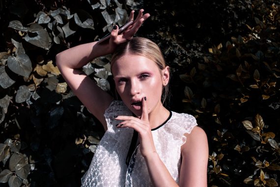Anya-castle-romance-was-born-konstantinova-paris-beauty-phone